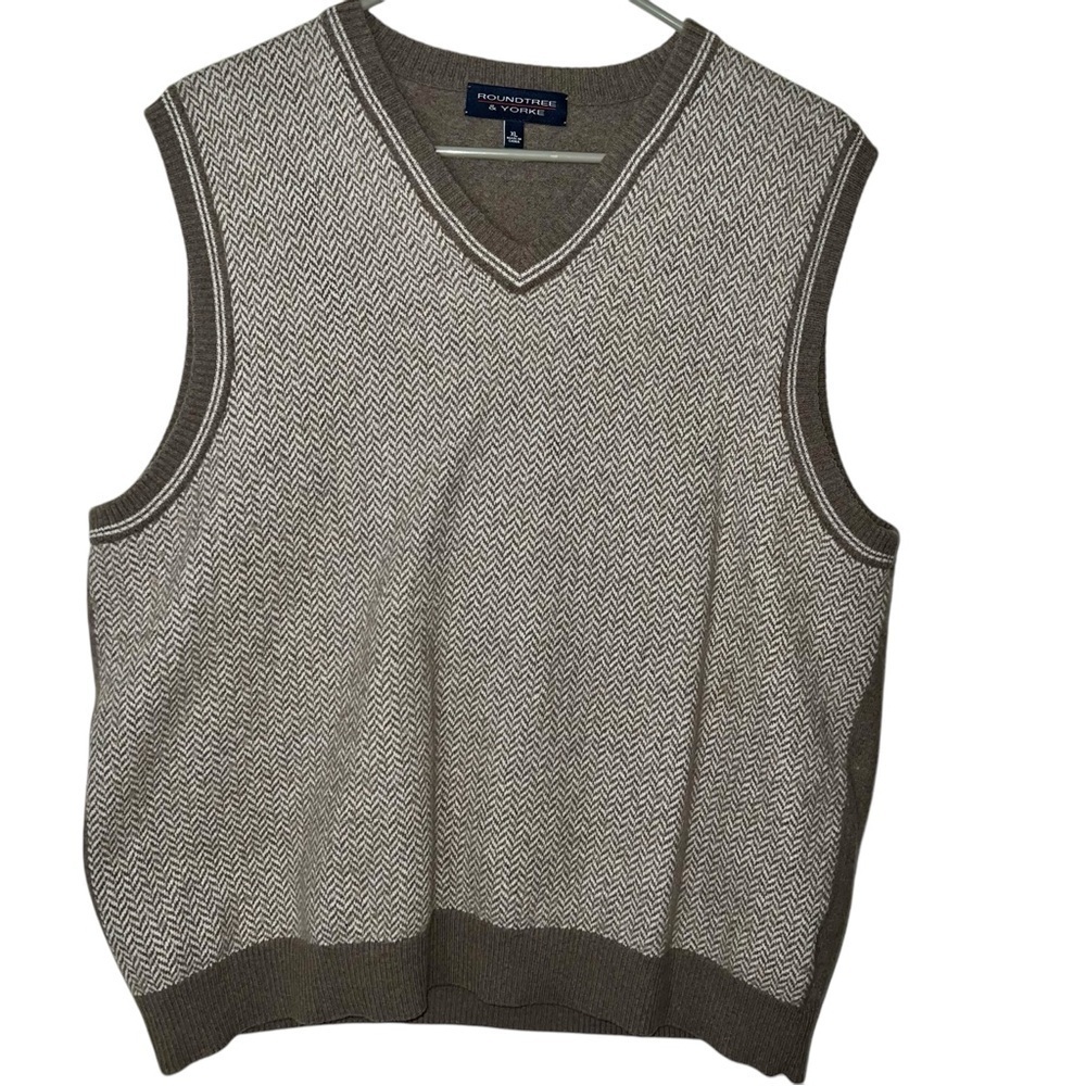 Roundtree & Yorke size XL sweater vest